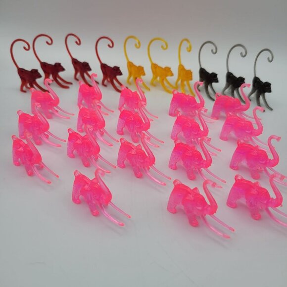 Vintage Cocktail Hanger Marker Zoo Animals 1960s Nron Pink Elephant Monkeys Mix - Picture 13 of 14